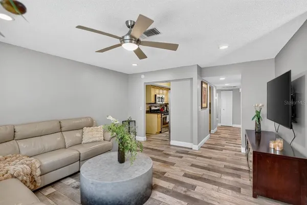 $999,900 | 1884 Southpointe Drive, Sarasota, FL 34231