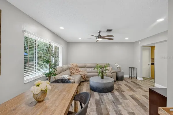 $999,900 | 1884 Southpointe Drive, Sarasota, FL 34231