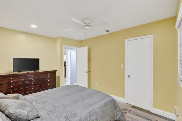 $999,900 | 1884 Southpointe Drive, Sarasota, FL 34231