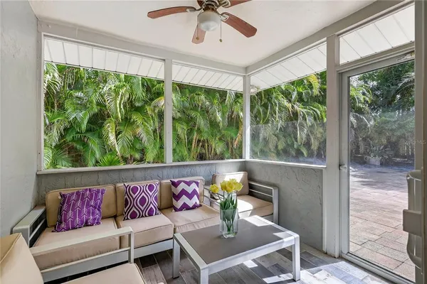 $999,900 | 1884 Southpointe Drive, Sarasota, FL 34231