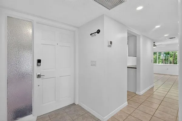 $999,900 | 1884 Southpointe Drive, Sarasota, FL 34231