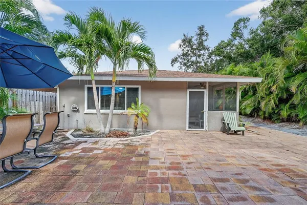 $999,900 | 1884 Southpointe Drive, Sarasota, FL 34231