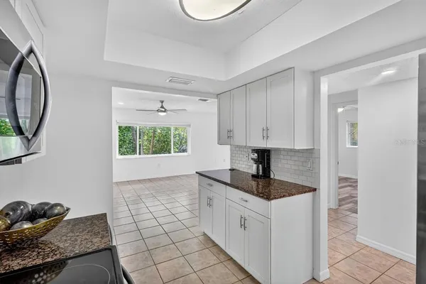 $999,900 | 1884 Southpointe Drive, Sarasota, FL 34231