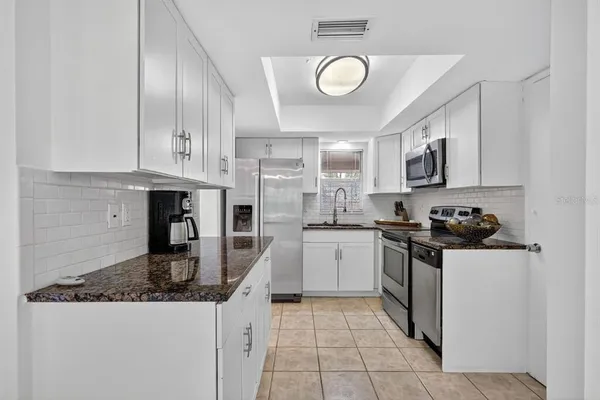 $999,900 | 1884 Southpointe Drive, Sarasota, FL 34231