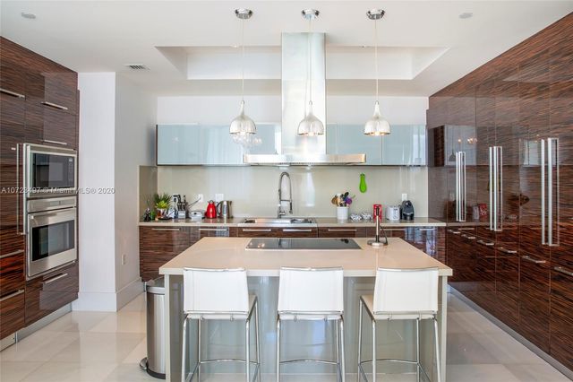 $1,200,000 | 200 Sunny Isles Boulevard, Unit 2TS2, Sunny Isles Beach, FL 33160