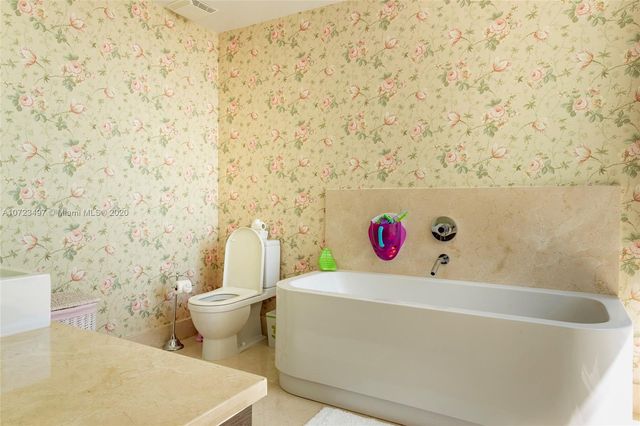 $1,200,000 | 200 Sunny Isles Boulevard, Unit 2TS2, Sunny Isles Beach, FL 33160