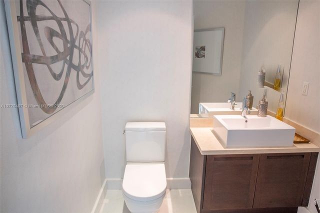 $1,200,000 | 200 Sunny Isles Boulevard, Unit 2TS2, Sunny Isles Beach, FL 33160