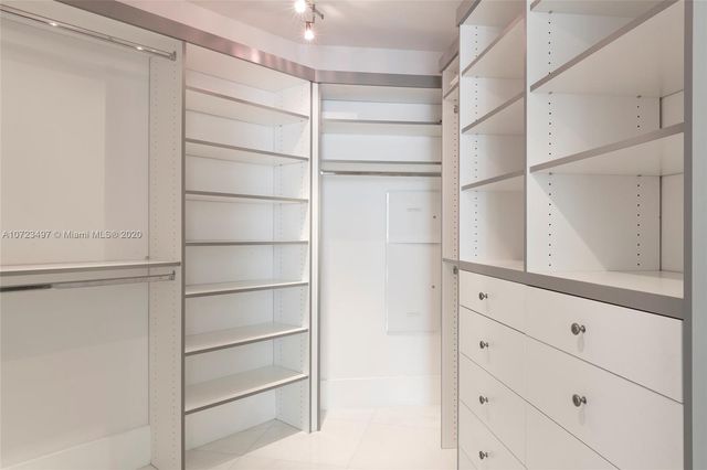 $1,200,000 | 200 Sunny Isles Boulevard, Unit 2TS2, Sunny Isles Beach, FL 33160