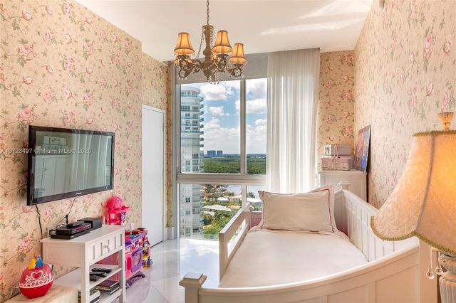 $1,200,000 | 200 Sunny Isles Boulevard, Unit 2TS2, Sunny Isles Beach, FL 33160