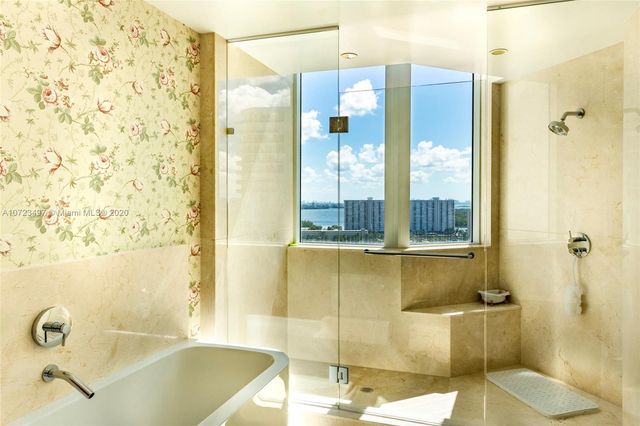 $1,200,000 | 200 Sunny Isles Boulevard, Unit 2TS2, Sunny Isles Beach, FL 33160