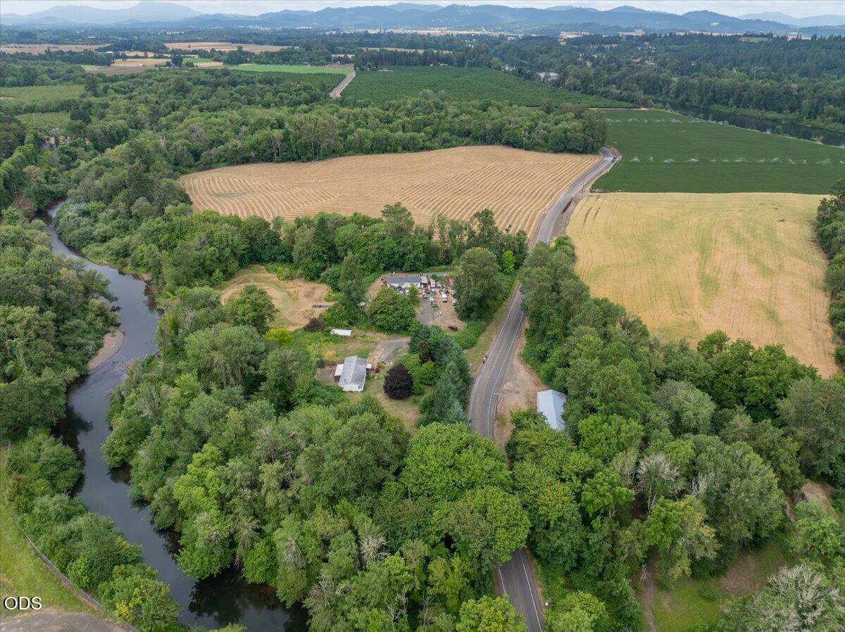 Undisclosed Address Albany, OR 97321 - Photo 2 of 28