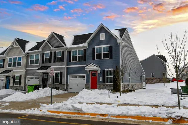 $499,990 | 4512 Briarhaven Drive, Fredericksburg, VA 22408