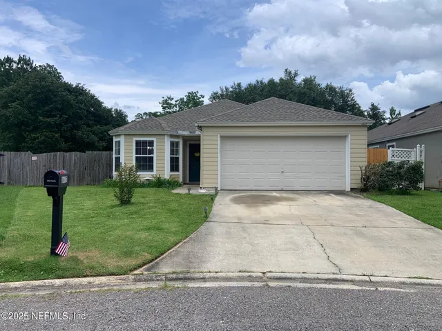 $1,800 | 1613 Teaberry Drive, Middleburg, FL 32068