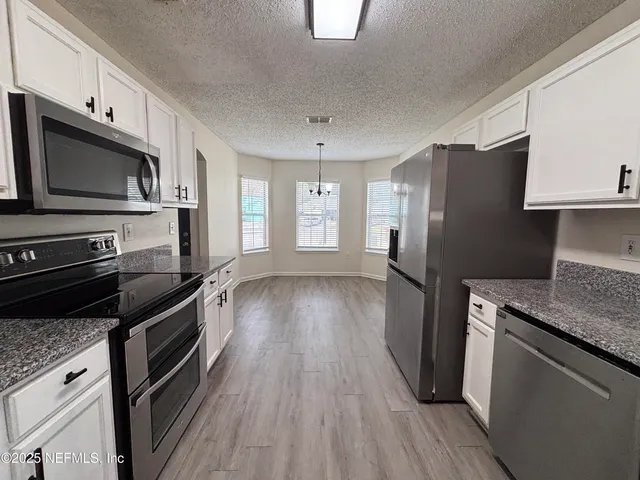 $1,800 | 1613 Teaberry Drive, Middleburg, FL 32068