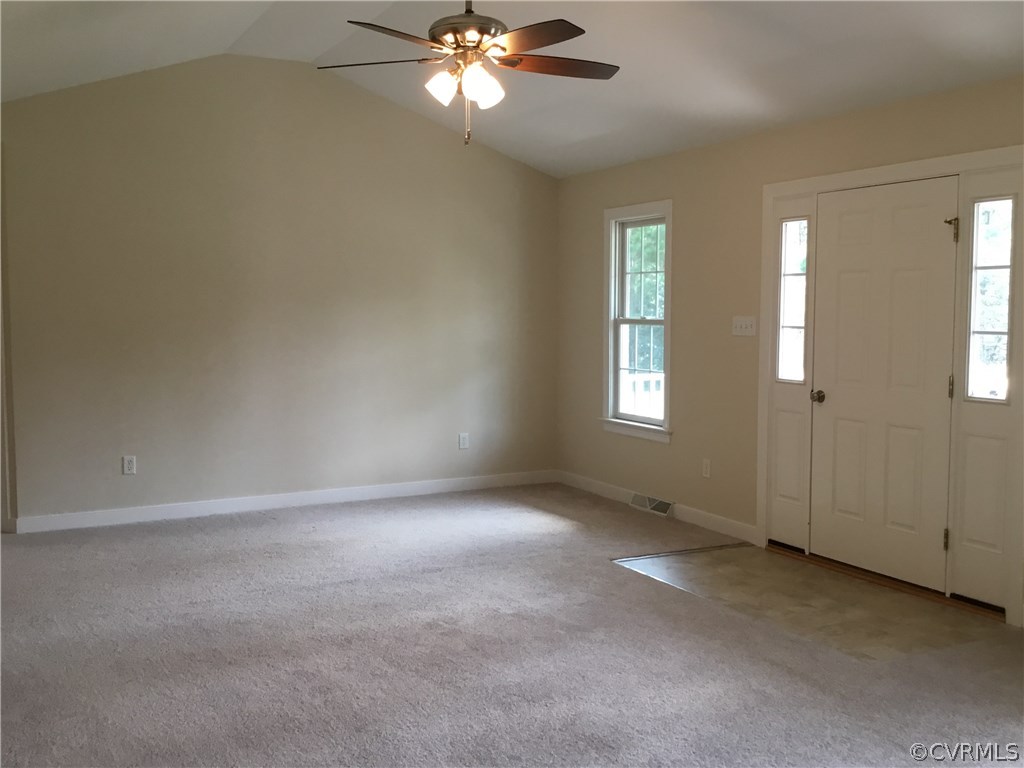 217 Oak Ridge Court Aylett, VA 23009 - Photo 5 of 22 Gallery Image 5