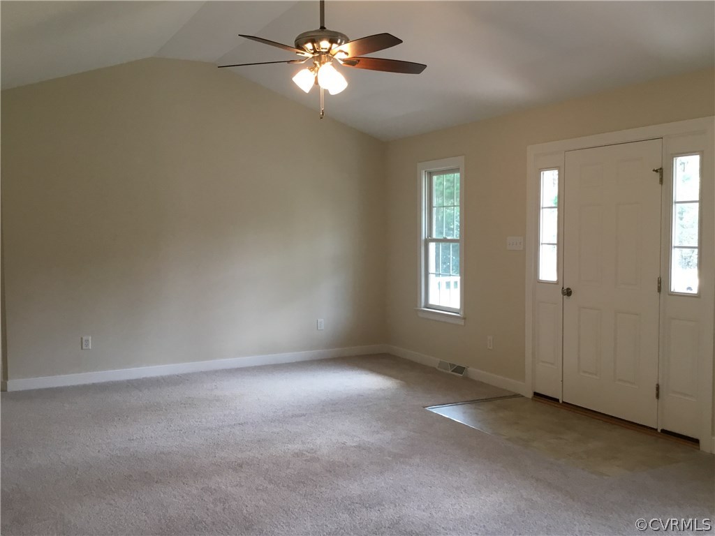 217 Oak Ridge Court Aylett, VA 23009 - Photo 6 of 22 Gallery Image 6