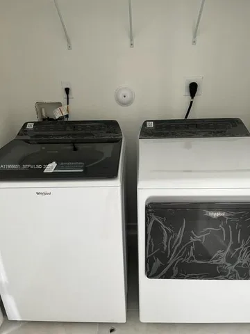 $2,000 | 492 Northeast 5th Street, Unit 492, Florida City, FL 33034