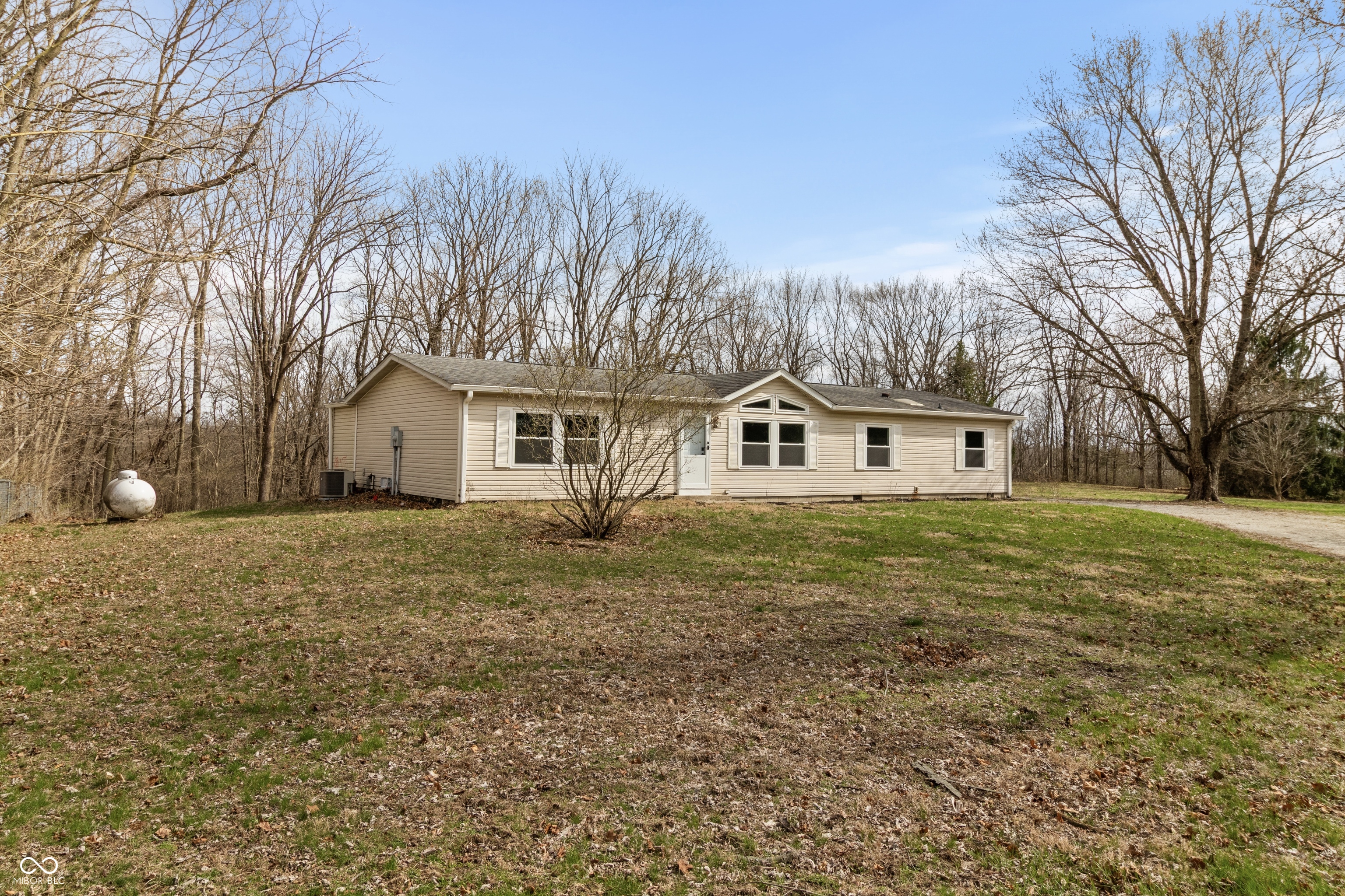 5835 Broyles Road Avon, IN 46123 - Photo 3 of 70