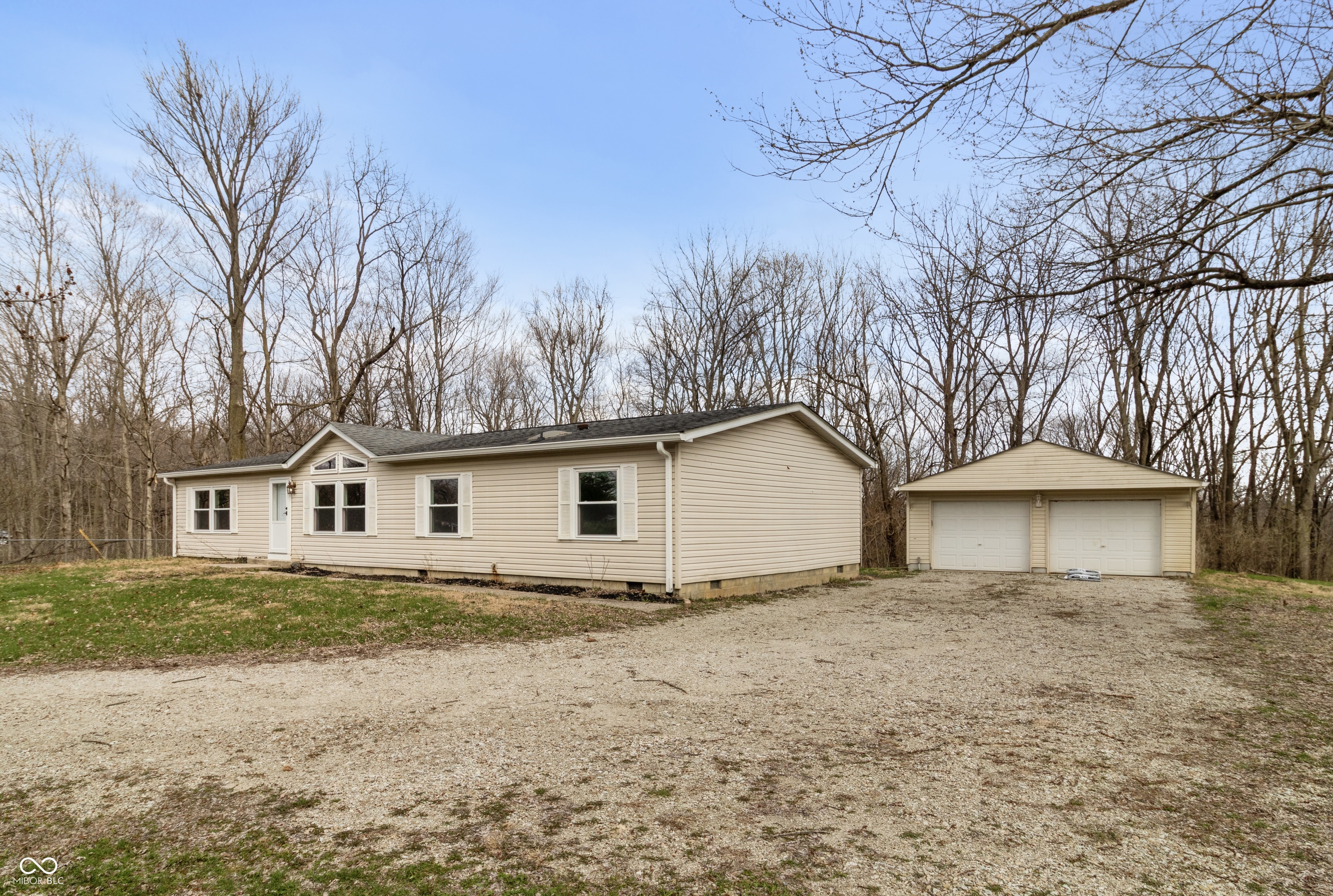 5835 Broyles Road Avon, IN 46123 - Photo 5 of 70