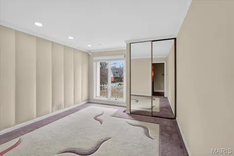 $760,000 | 27 Meadowbrook Country Club Estate, Ballwin, MO 63011