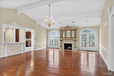 $760,000 | 27 Meadowbrook Country Club Estate, Ballwin, MO 63011