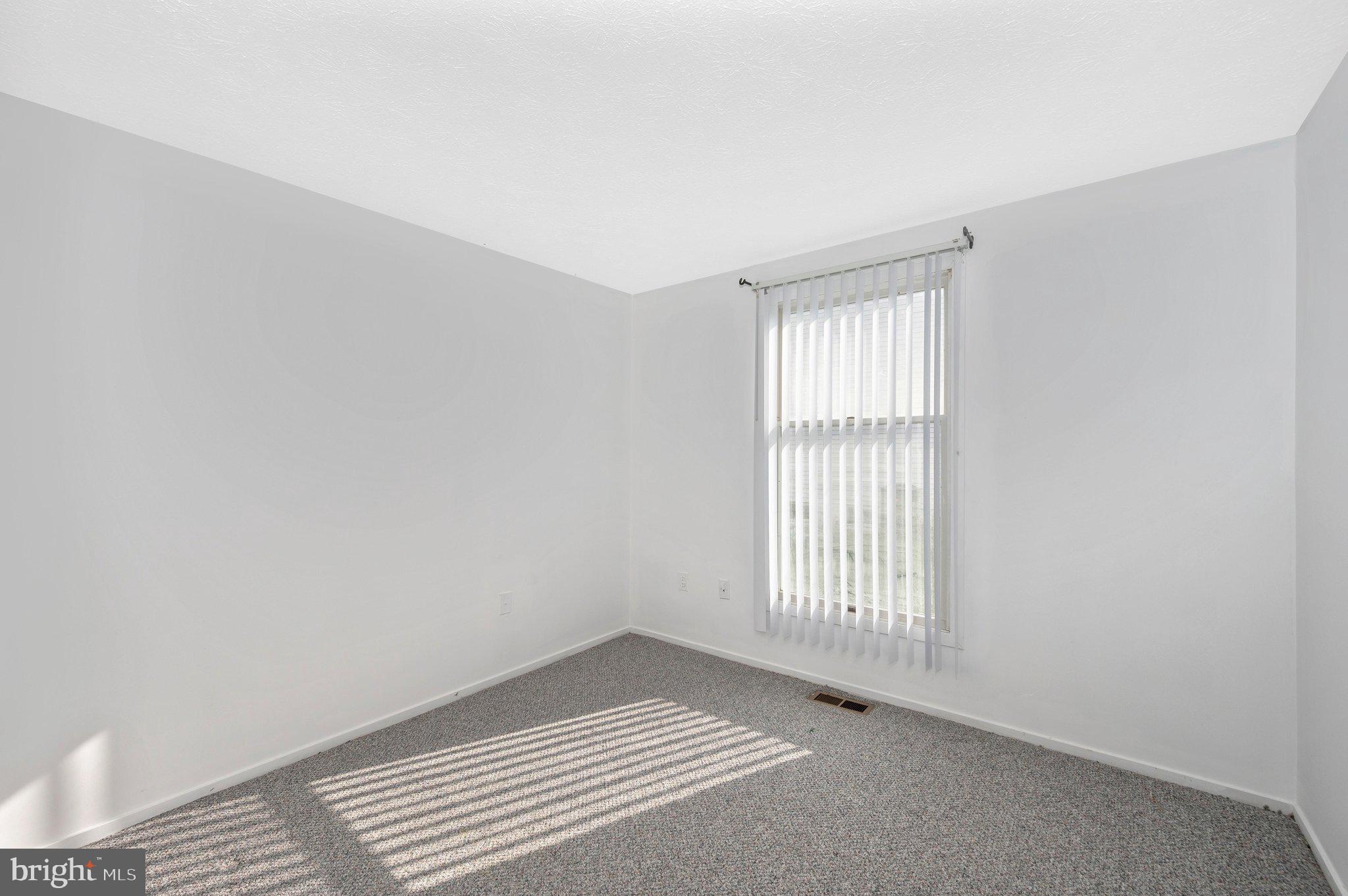 435 Heather Ridge Drive Frederick, MD 21702 - Photo 21 of 41 Bedroom 3