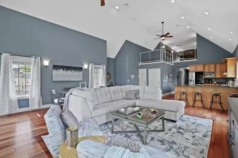 $1,445,000 | 224 East Lloyd Street, Milwaukee, WI 53212