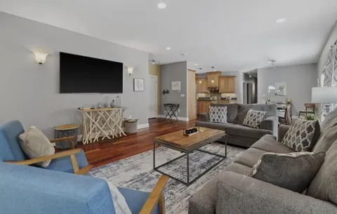 $1,445,000 | 224 East Lloyd Street, Milwaukee, WI 53212