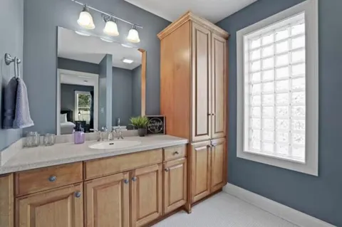 $1,445,000 | 224 East Lloyd Street, Milwaukee, WI 53212