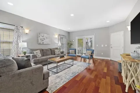 $1,445,000 | 224 East Lloyd Street, Milwaukee, WI 53212