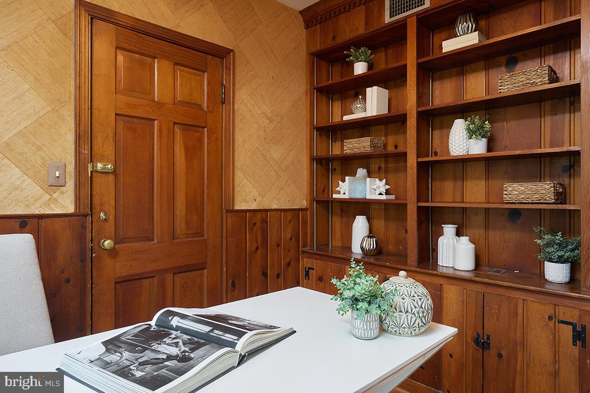 4617 36th Street Northwest Washington, DC 20008 - Photo 23 of 57