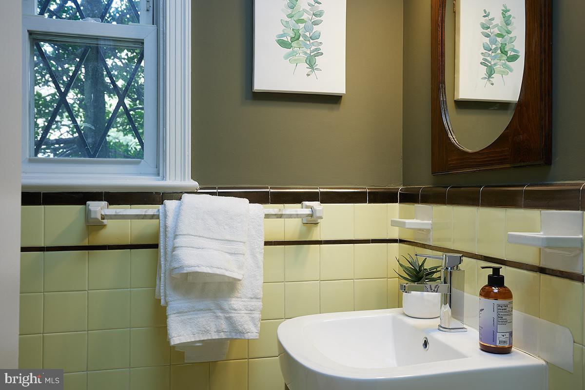 4617 36th Street Northwest Washington, DC 20008 - Photo 24 of 57