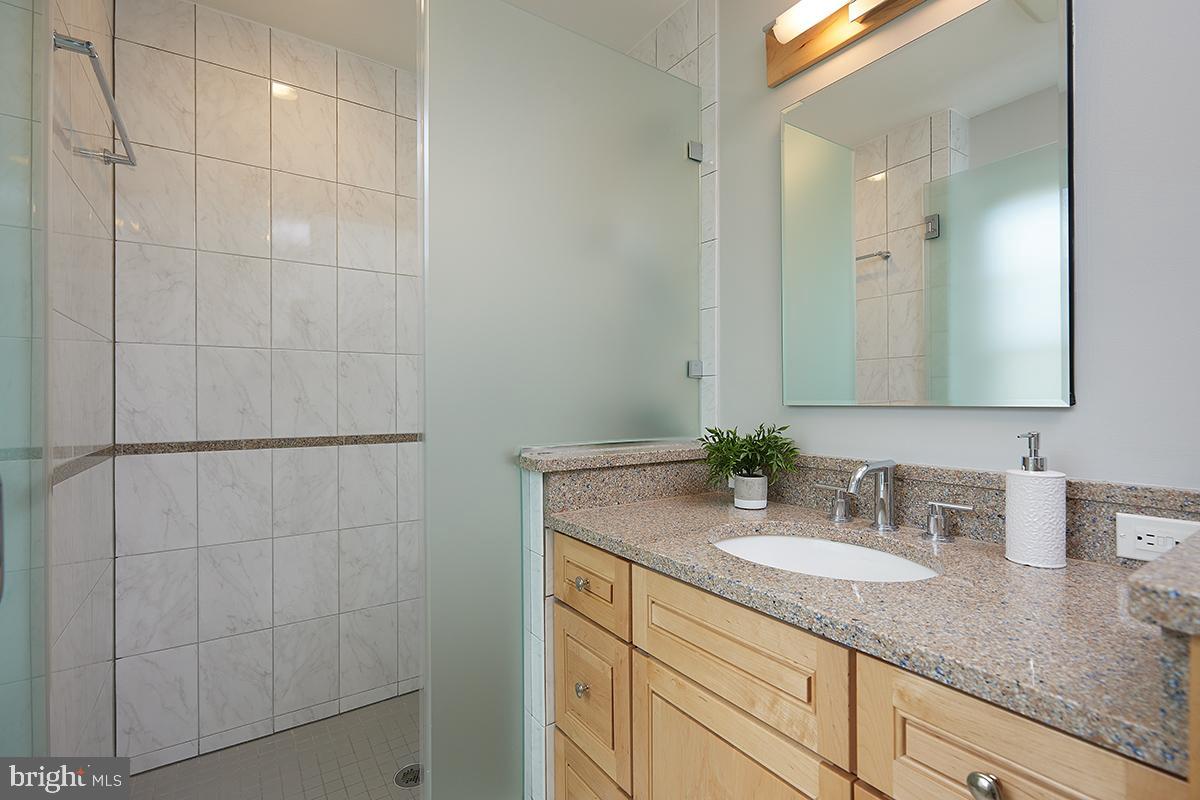 4617 36th Street Northwest Washington, DC 20008 - Photo 29 of 57