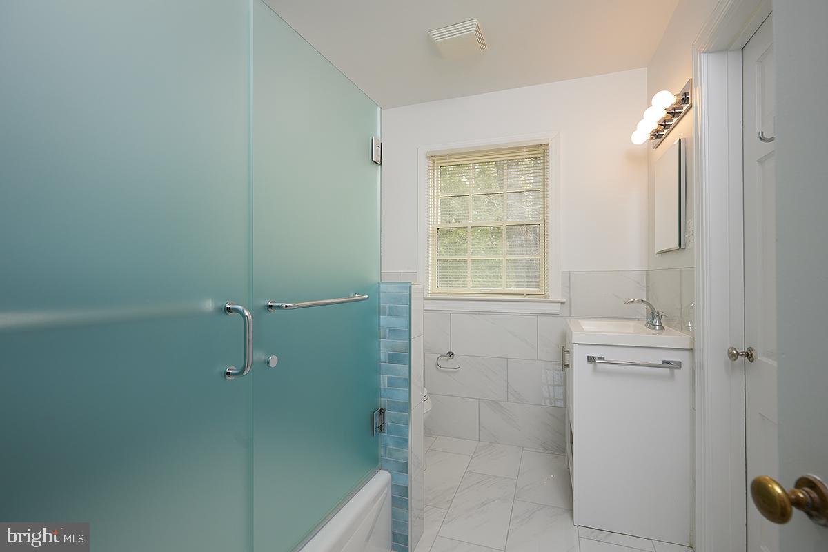 4617 36th Street Northwest Washington, DC 20008 - Photo 34 of 57