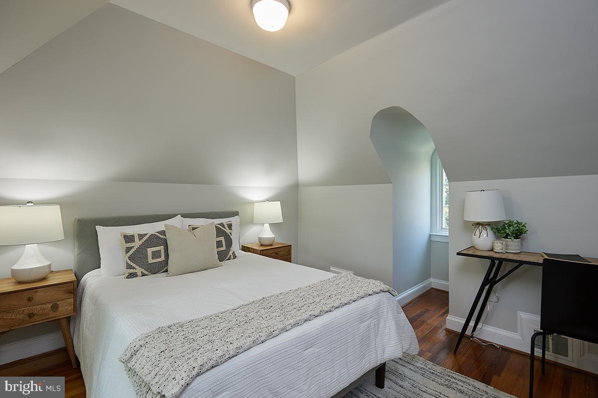 4617 36th Street Northwest Washington, DC 20008 - Photo 39 of 57