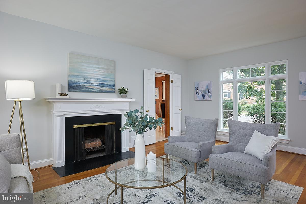 4617 36th Street Northwest Washington, DC 20008 - Photo 5 of 57