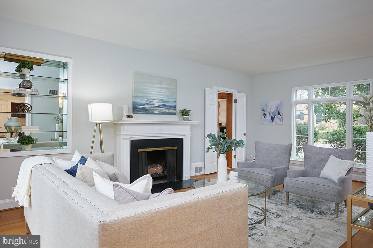 4617 36th Street Northwest Washington, DC 20008 - Photo 6 of 57