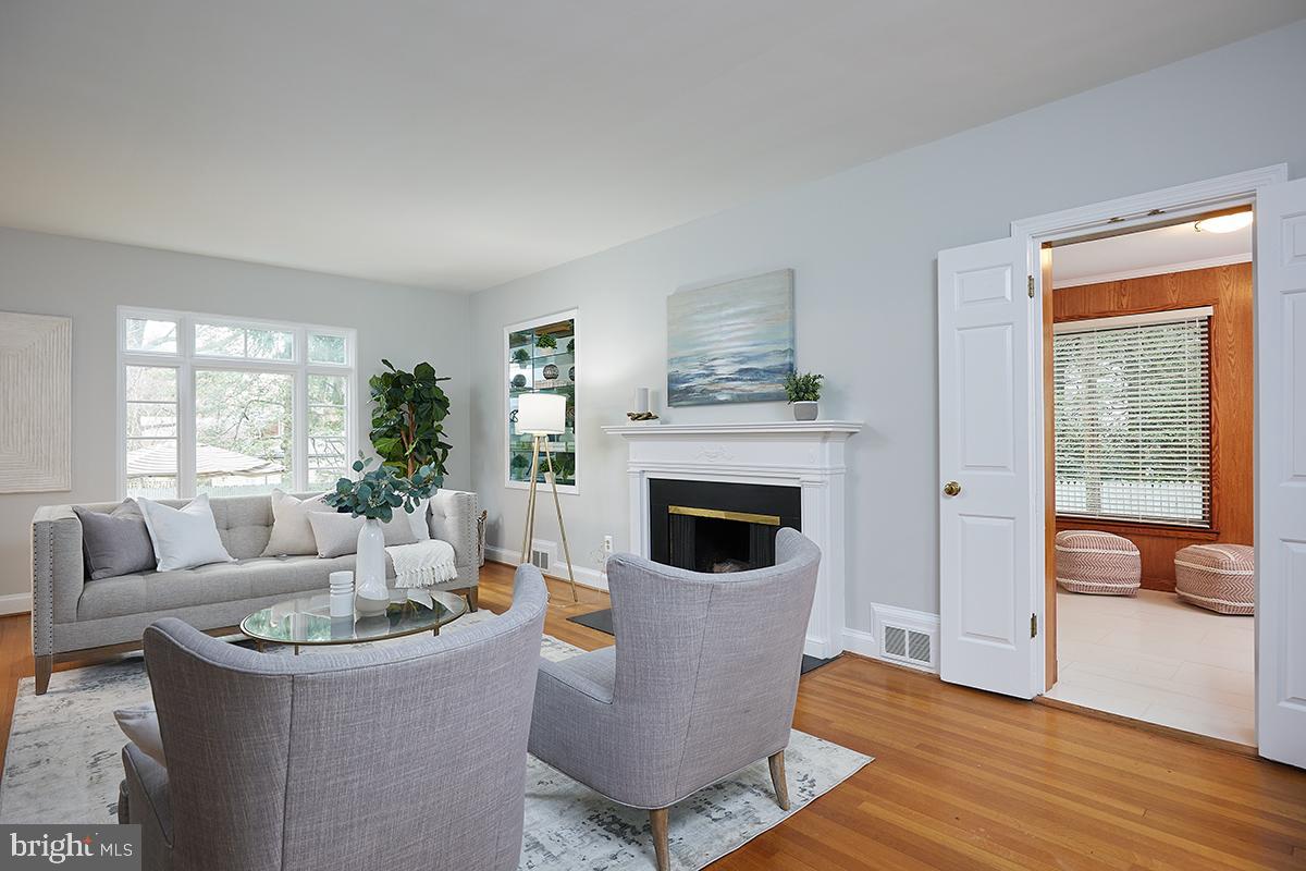 4617 36th Street Northwest Washington, DC 20008 - Photo 7 of 57