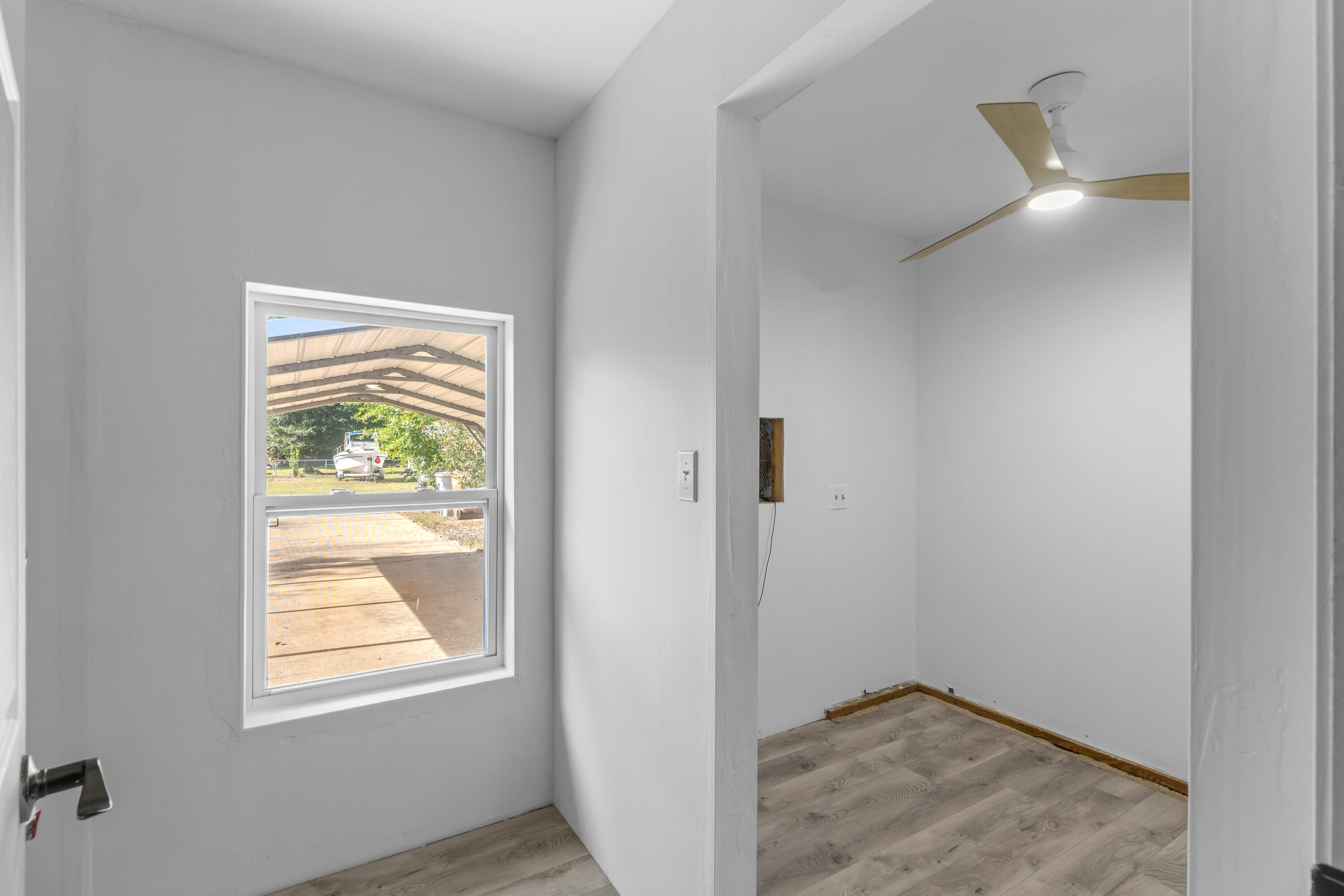 4320 Reinsma Road Milton, FL 32583 - Photo 28 of 41 a view of an empty room and window