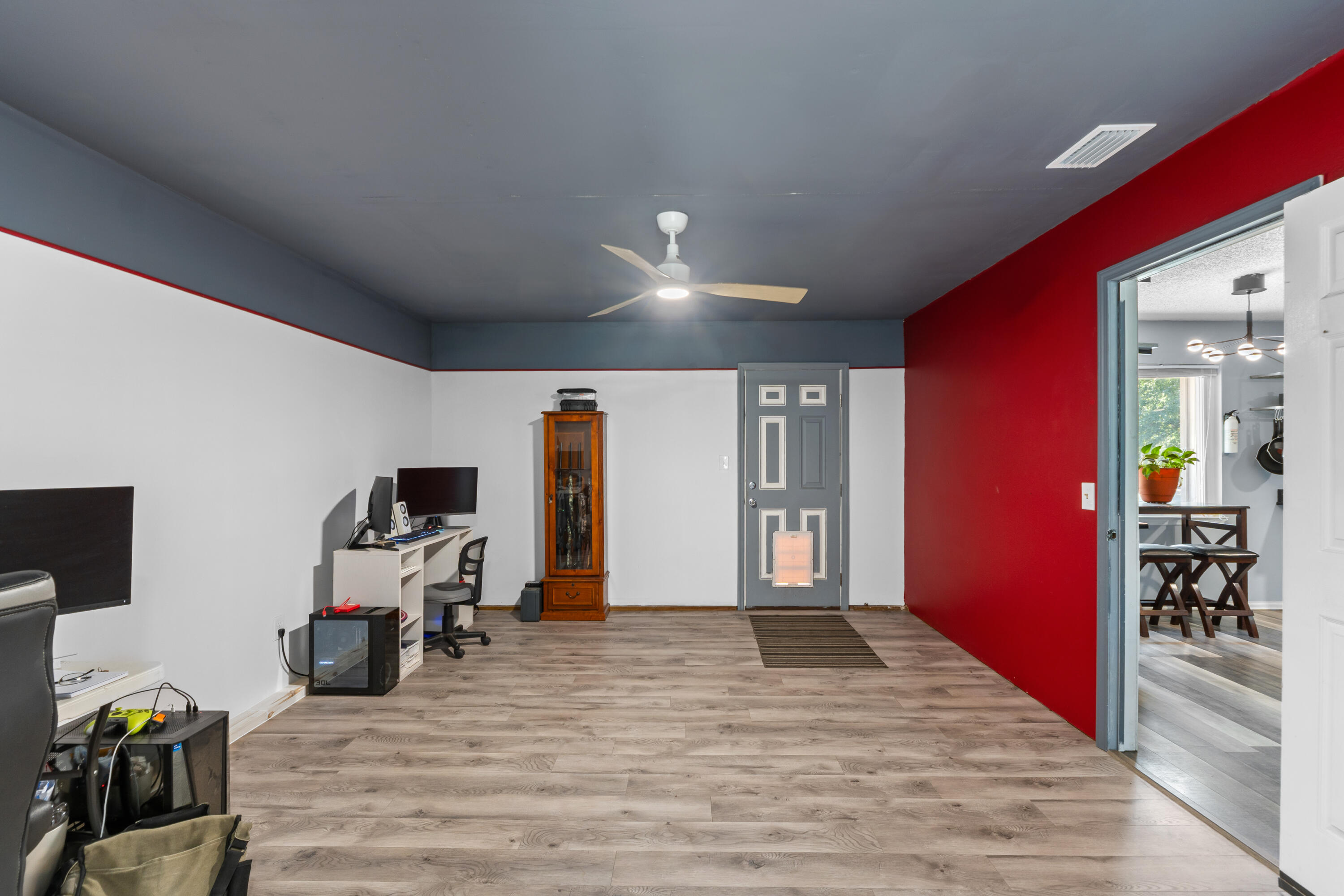 4320 Reinsma Road Milton, FL 32583 - Photo 29 of 41 a view of a livingroom with a workspace