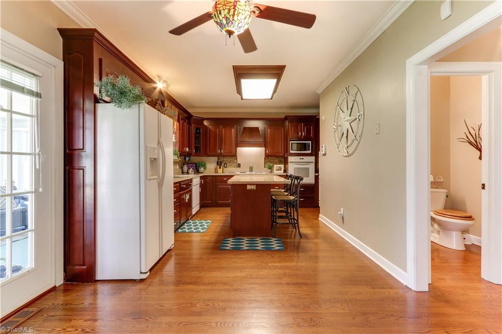 2812 Norwell Court Oak Ridge, NC 27310 - Photo 9 of 29