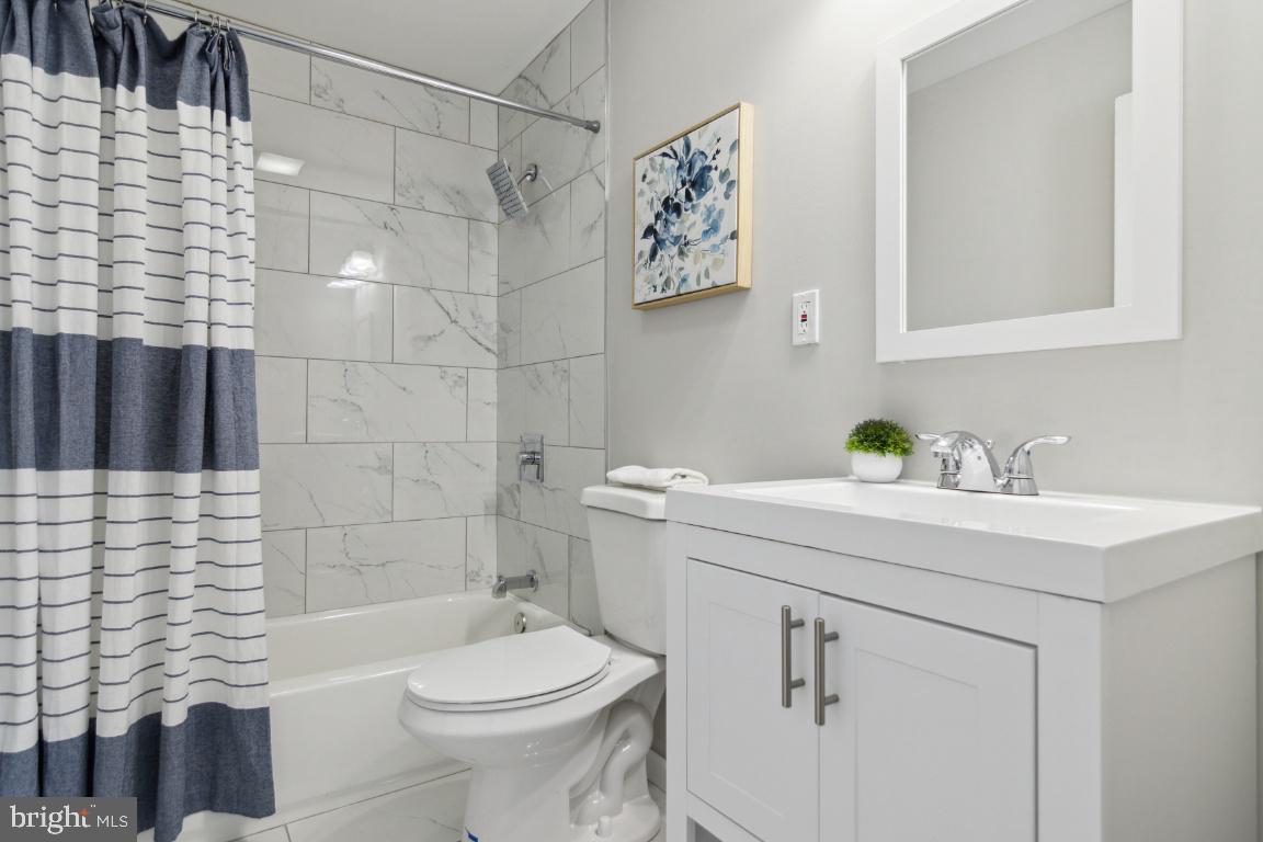 7716 Fairgreen Road Dundalk, MD 21222 - Photo 25 of 35 Upgraded Full Bathroom at Upper Level