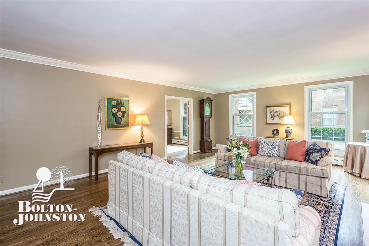 84 Merriweather Road Grosse Pointe Farms, MI 48236 - Photo 7 of 57
