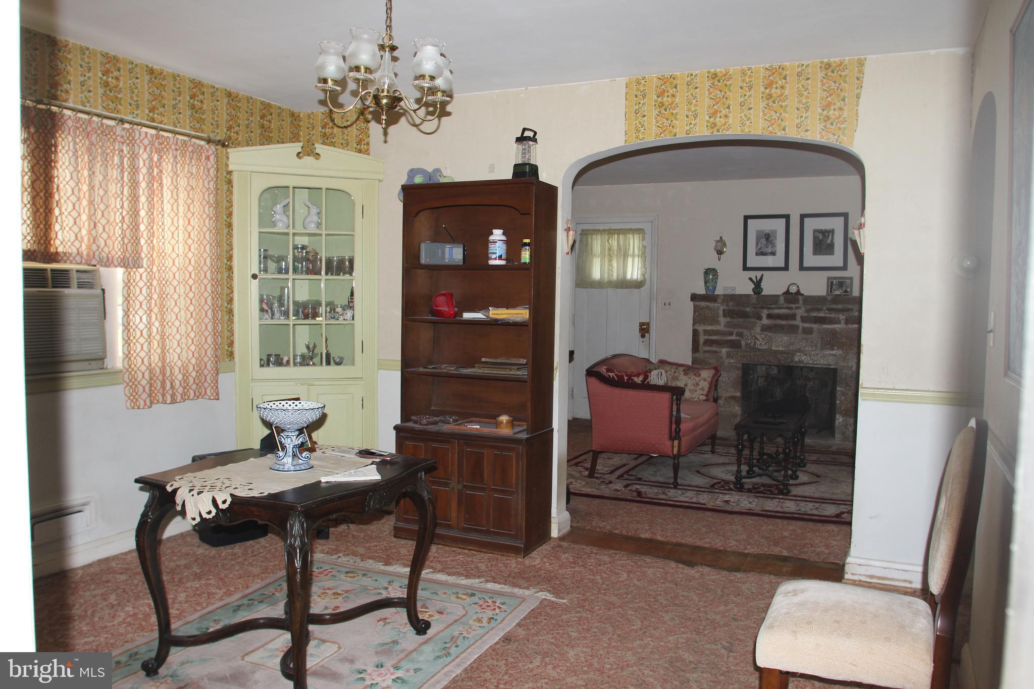 1918 Hillcrest Road Baltimore, MD 21207 - Photo 10 of 18 Dining Room