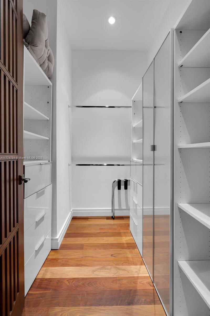 9 Harbor Point Key Biscayne, FL 33149 - Photo 45 of 88