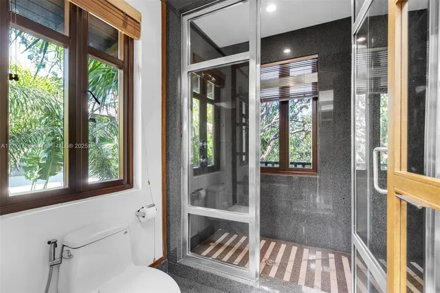 $120,000 | 9 Harbor Point, Key Biscayne, FL 33149