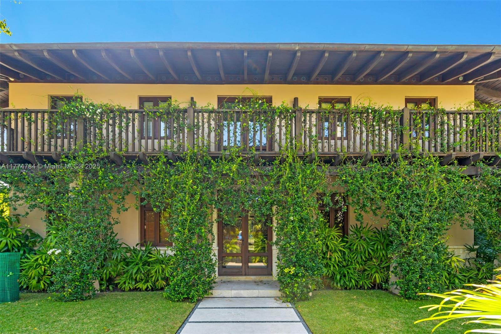 9 Harbor Point Key Biscayne, FL 33149 - Photo 77 of 88