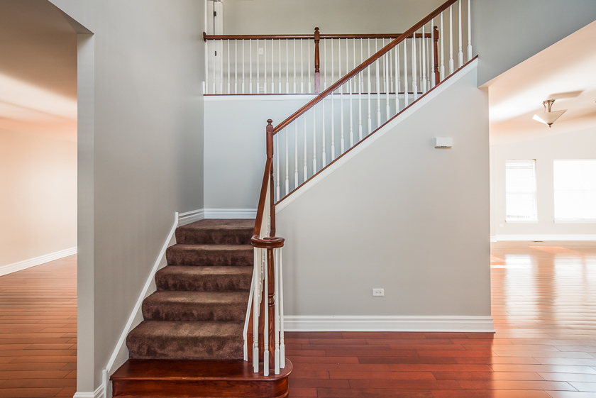 1303 Winding Way Bolingbrook, IL 60490 - Photo 3 of 29