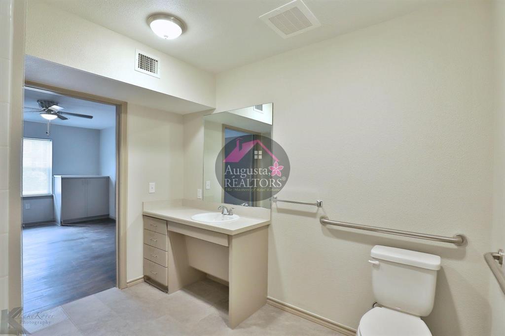 2800 Sayles Boulevard, Unit 20A Abilene, TX 79605 - Photo 13 of 27