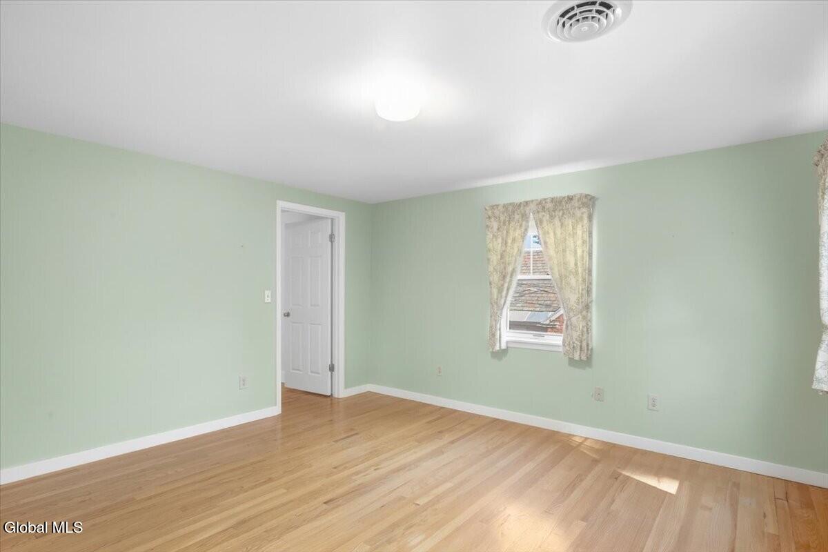 13 Cambridge Road Albany, NY 12203 - Photo 29 of 40 29